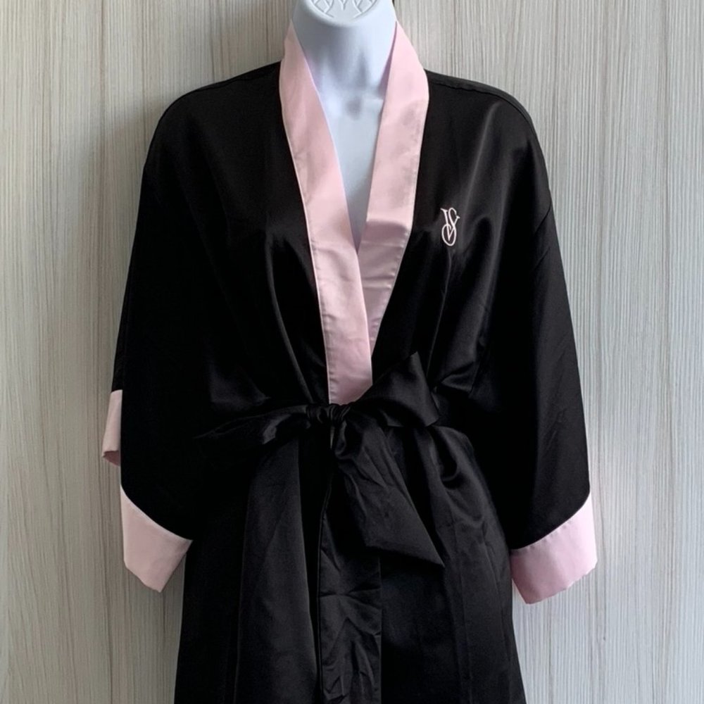 Victoria Secret Silky Short Robe